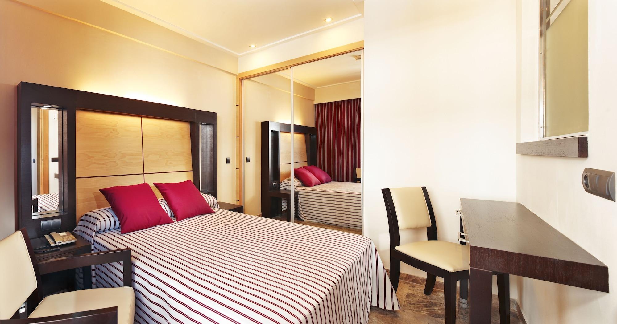 אל ארנל Mll Mediterranean Bay - Adults Only מראה חיצוני תמונה