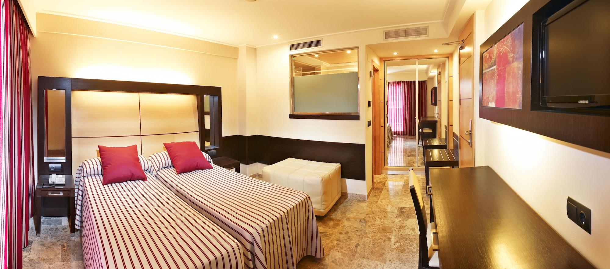 אל ארנל Mll Mediterranean Bay - Adults Only מראה חיצוני תמונה